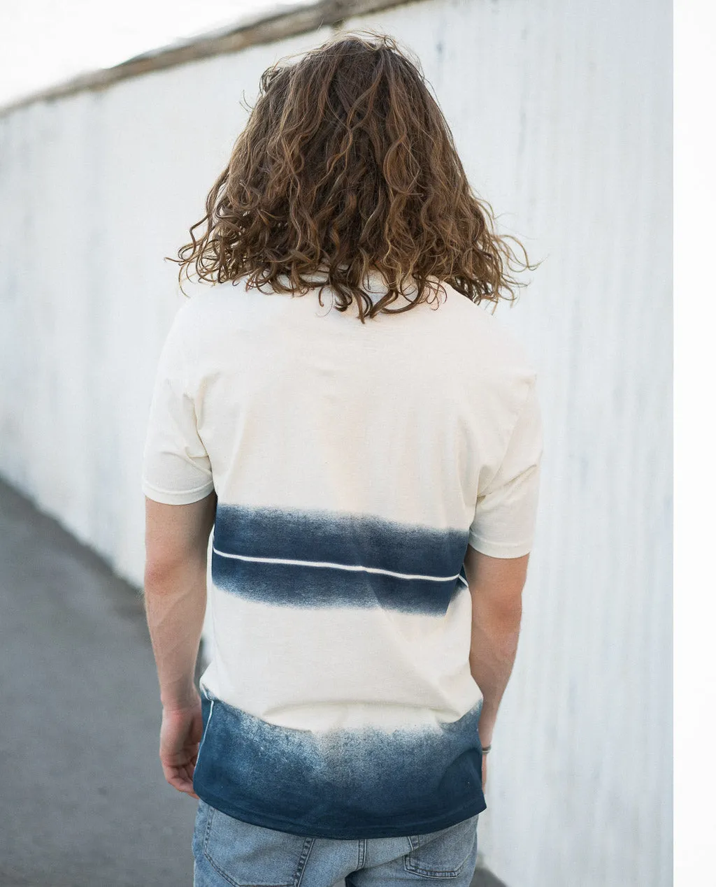 Astrneme NAT STONE INDIGO DYE TEE