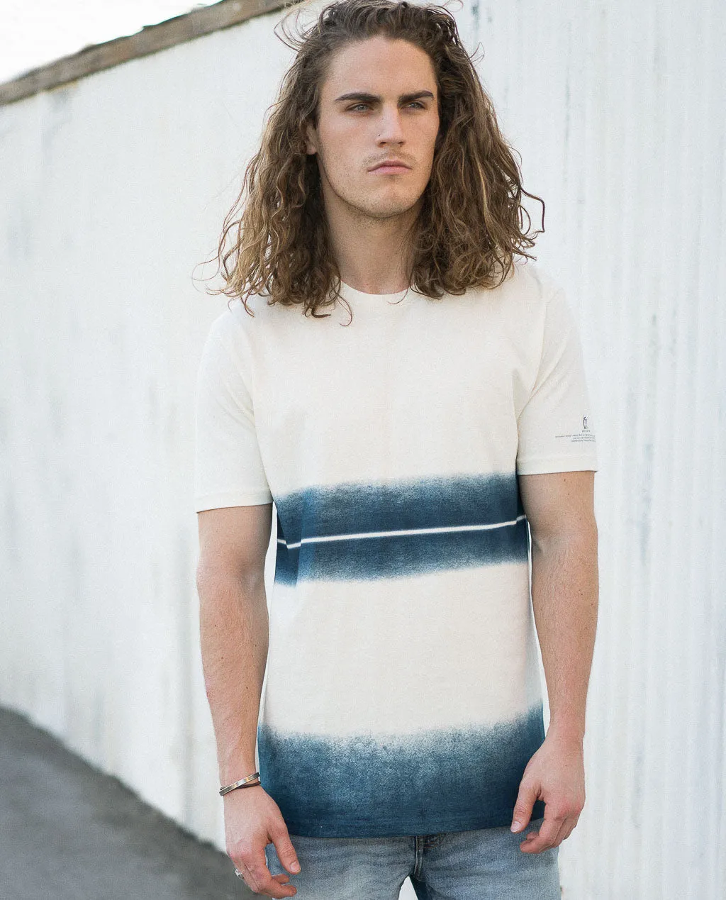 Astrneme NAT STONE INDIGO DYE TEE