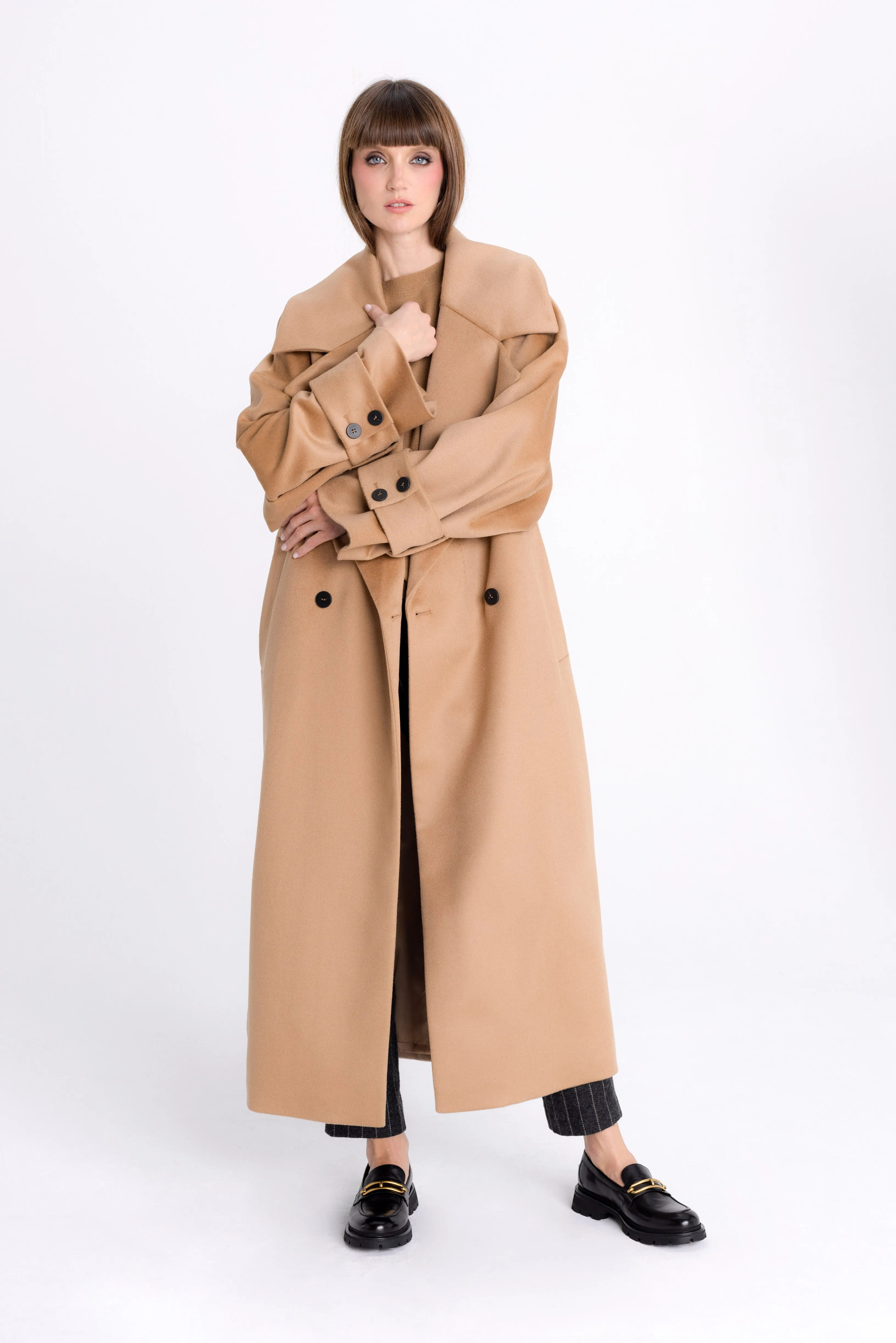 BELTED OVERSIZED CAMEL COAT