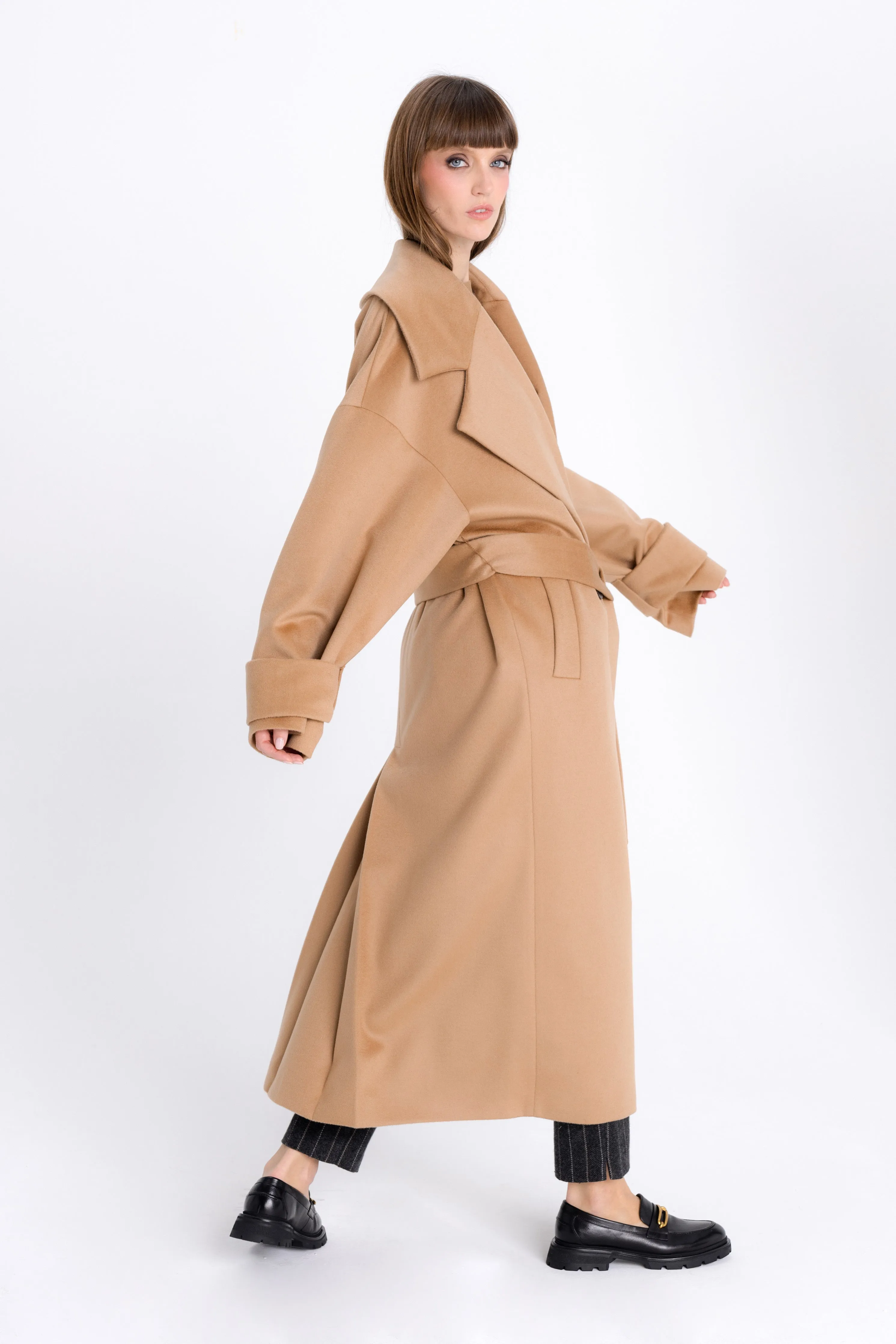 BELTED OVERSIZED CAMEL COAT