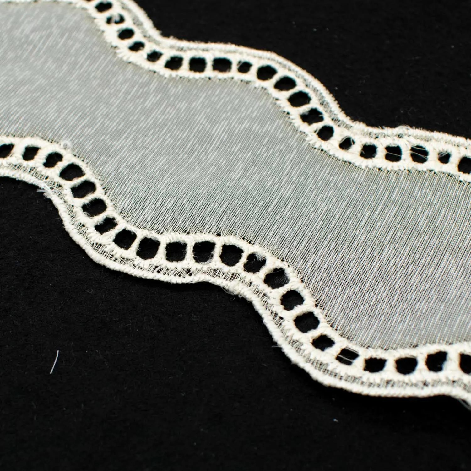 Scalloped Embroidered Voil Ivory Lace Trim 10cm