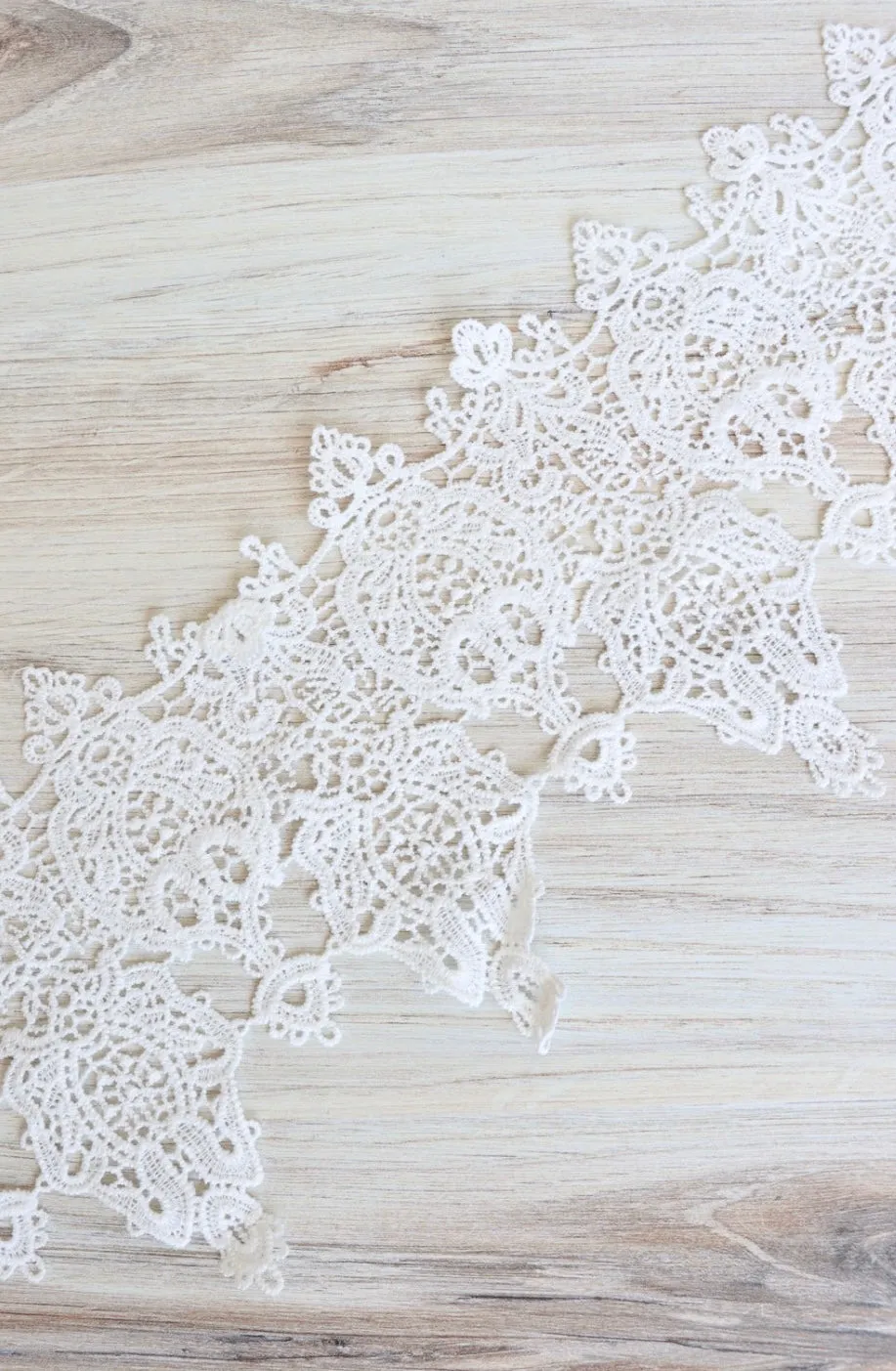 White 6" Wide Venice Lace